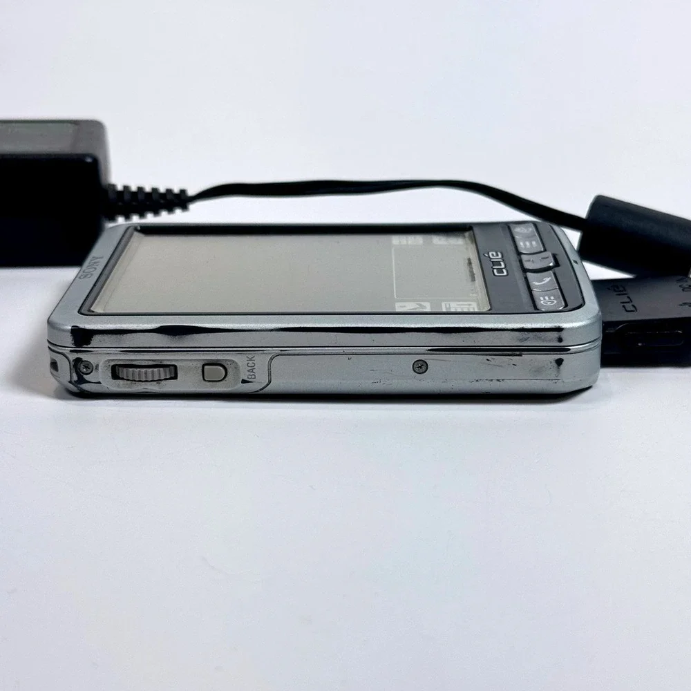 Sony CLIE PEG-SJ22/U Personal Entertainment Organizer Palm OS PDA wCharger Works